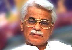 SC upholds conviction of RK Anand on contempt charges