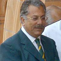 Indian team looks jaded: Zaheer Abbas