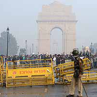 Notice to police against curbs at India Gate