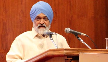 Panel for lowering 12th Plan growth target to 8 pc