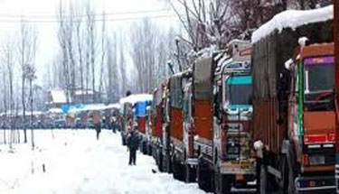 Fresh snowfall closes Srinagar-Jammu highway