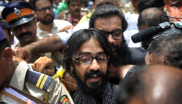 HC slams Mumbai Police for arresting cartoonist  