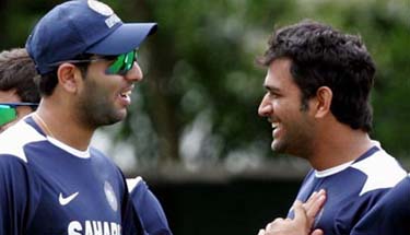 Dhoni happy with Yuvi's return to international cricket   
